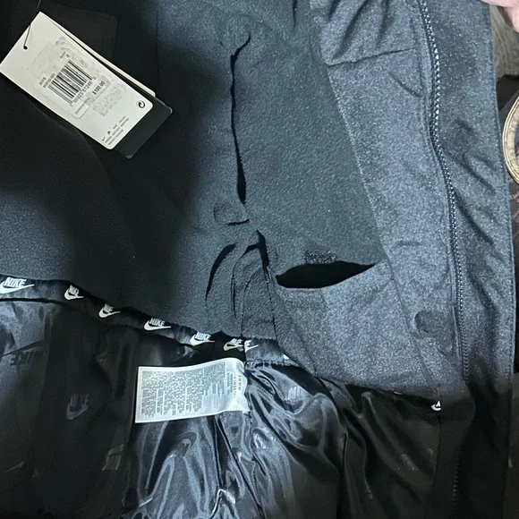 Nike Black Hooded Jacket - Picture 6 of 10